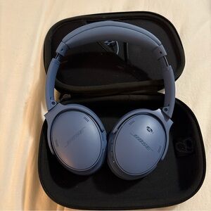 Bose QuietComfort Blue Over-Ear Headphones